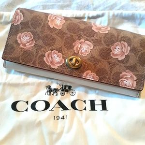 Coach Turnlock Wallet